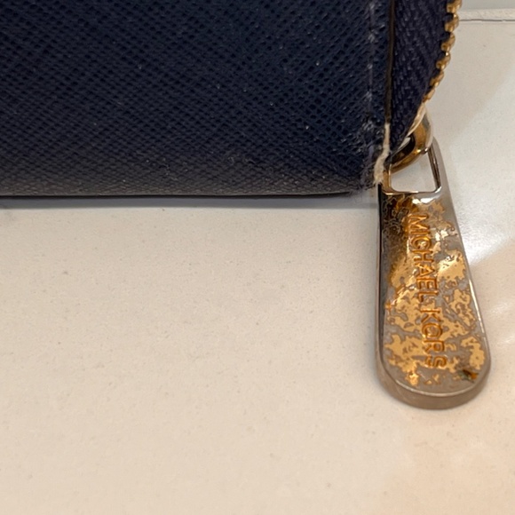 Michael Kors Wallet - Picture 2 of 4